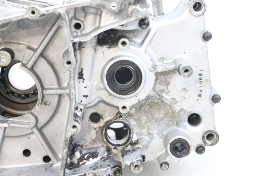 photo de Lower engine case HYOSUNG GV AQUILA 125 (2000 - 2004)