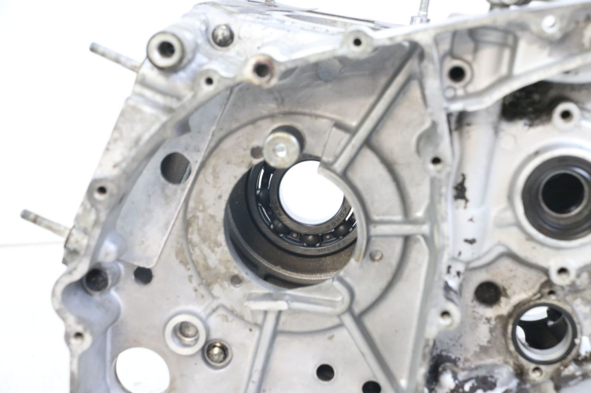 photo de Lower engine case HYOSUNG GV AQUILA 125 (2000 - 2004)