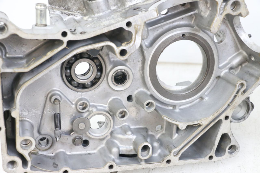 photo de Lower engine case HYOSUNG GV AQUILA 125 (2000 - 2004)