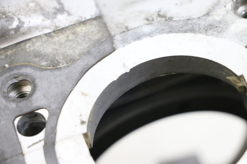 photo de Lower engine case HYOSUNG GV AQUILA 125 (2000 - 2004)