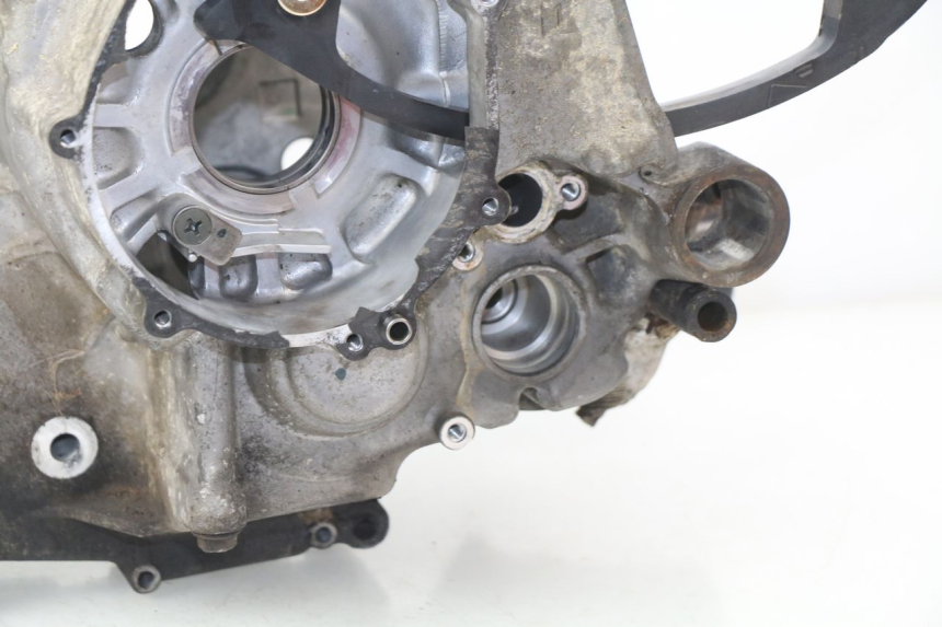 photo de CARTER BAS MOTEUR SUZUKI BURGMAN 650 (2002 - 2004)