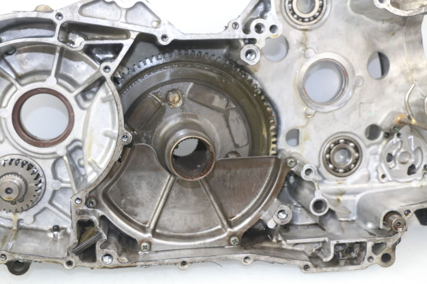 photo de CARTER BAS MOTEUR SUZUKI BURGMAN 650 (2002 - 2004)