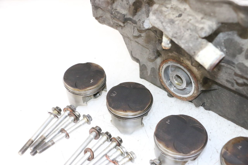 photo de CARTER BAS MOTEUR HONDA CBR RR FIREBLADE 900 (1992 - 1994)