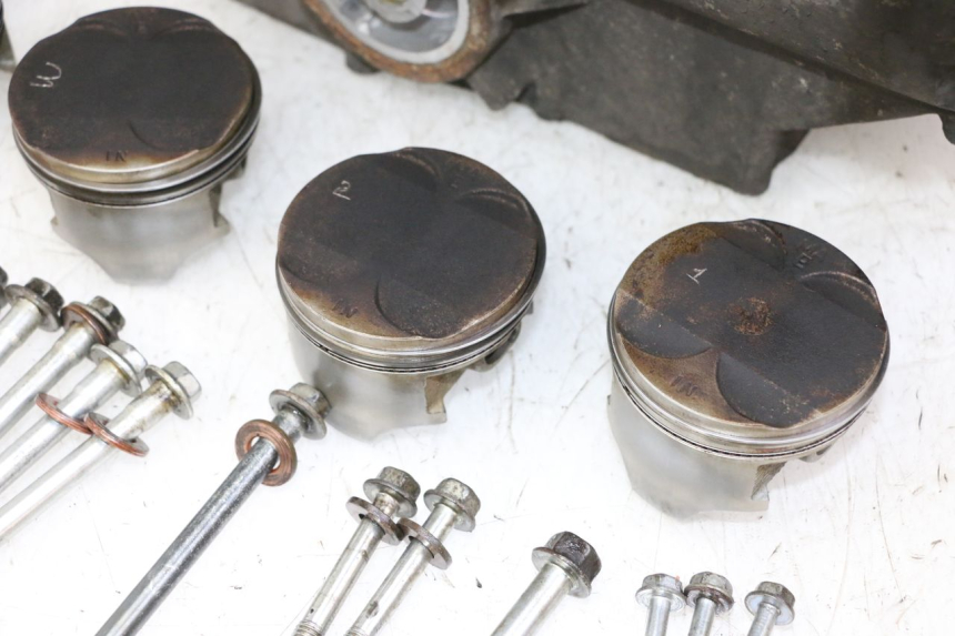 photo de CARTER BAS MOTEUR HONDA CBR RR FIREBLADE 900 (1992 - 1994)