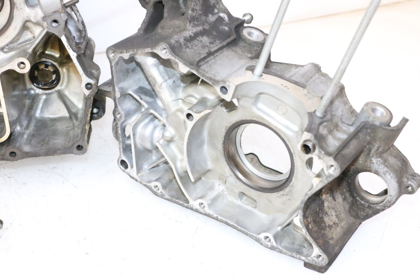 photo de CARTER BAS MOTEUR DAELIM HISTORY 125 (2001 - 2002)