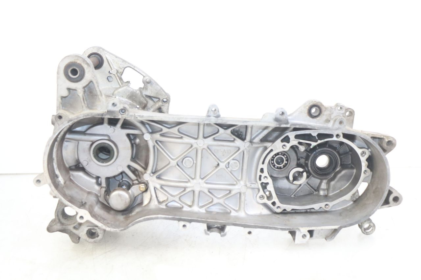 photo de CARTER BAS MOTEUR PEUGEOT KISBEE 2T 50 (2010 - 2017)