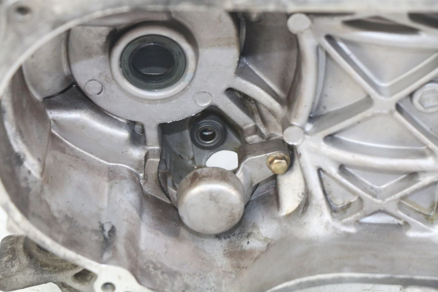 photo de CARTER BAS MOTEUR PEUGEOT KISBEE 2T 50 (2010 - 2017)