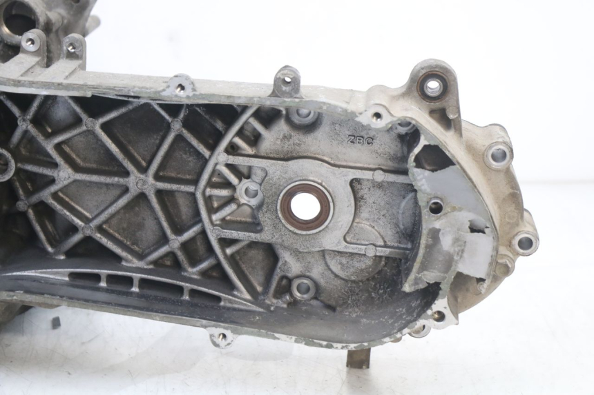 photo de CARTER BAS MOTEUR PEUGEOT BELVILLE 125 (2017 - 2021)