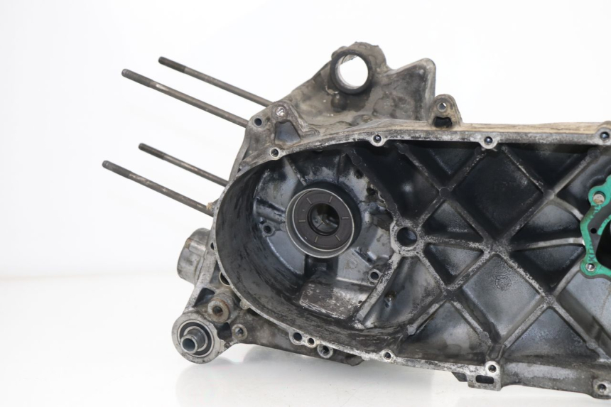 photo de CARTER BAS MOTEUR APRILIA SCARABEO GT 125 (1999 - 2007)
