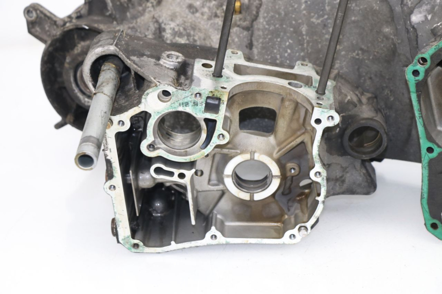 photo de CARTER BAS MOTEUR APRILIA SCARABEO GT 125 (1999 - 2007)