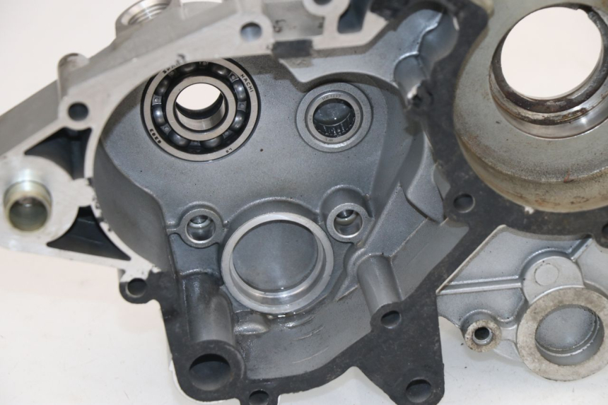 photo de CARTER BAS MOTEUR DERBI SENDA SM DRD 50 (2008 - 2013) - Vue rapprochée