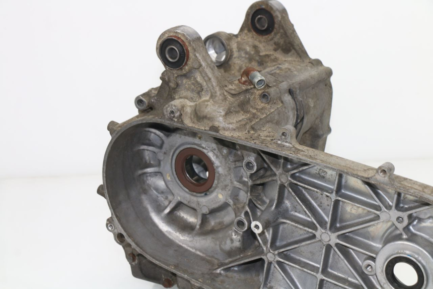 photo de CARTER BAS MOTEUR SUZUKI BURGMAN 125 (2007 - 2014)