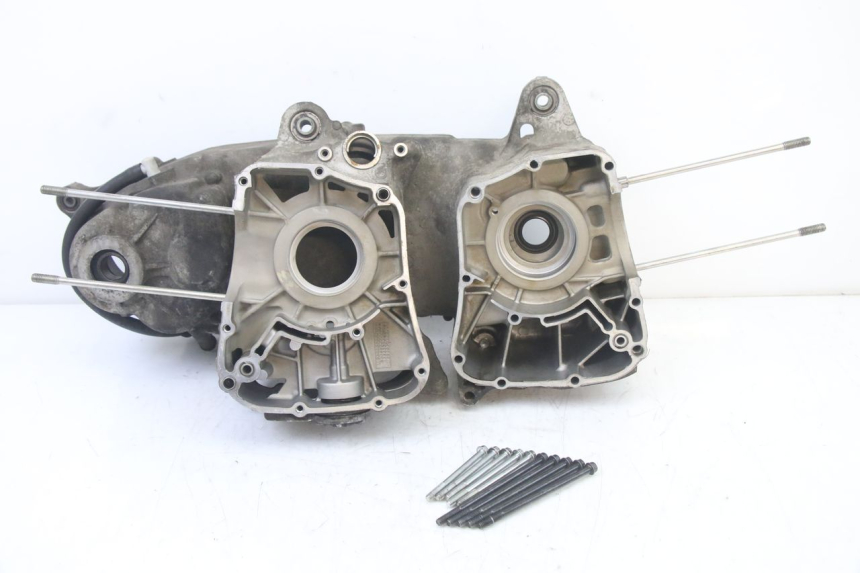photo de CARTER BAS MOTEUR YAMAHA X-MAX XMAX 125 (2010 - 2014)