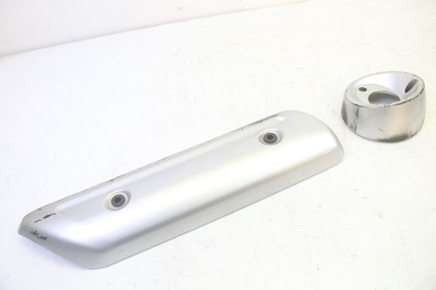 photo de CARTER ECHAPPEMENT SUZUKI BURGMAN 125 (2007 - 2014) - Points de fixation