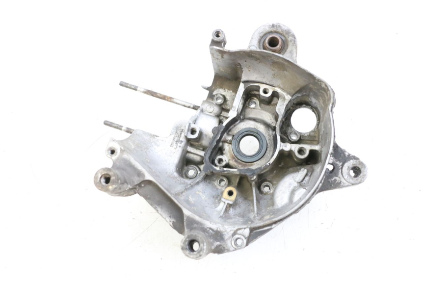 photo de CARTER MOTEUR DROIT MBK BOOSTER SPIRIT 50 (2004 - 2017) - Détails caractéristiques