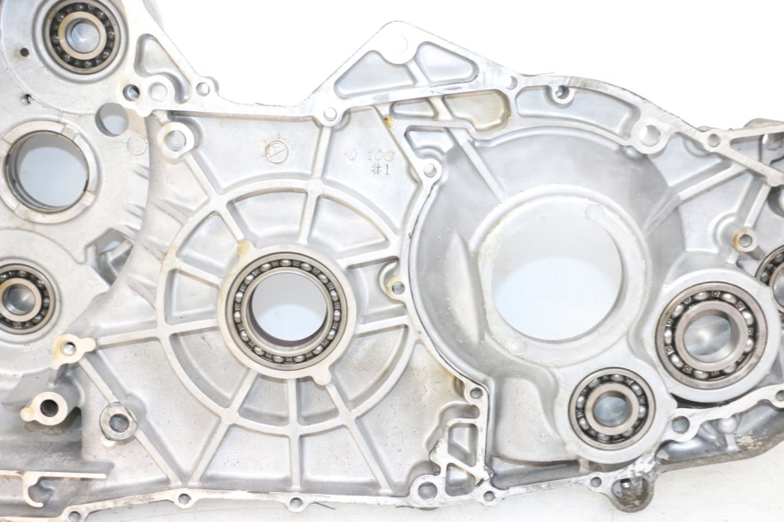 photo de CARTER MOTEUR DROIT SUZUKI BURGMAN 650 (2013 - 2020)