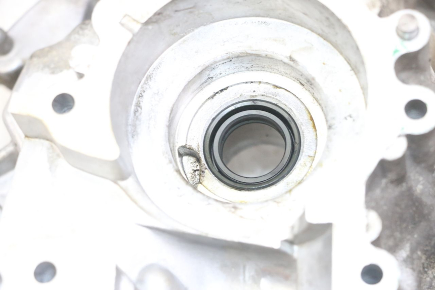 photo de CARTER MOTEUR DROIT PEUGEOT KISBEE 2T 50 (2018 - 2022)