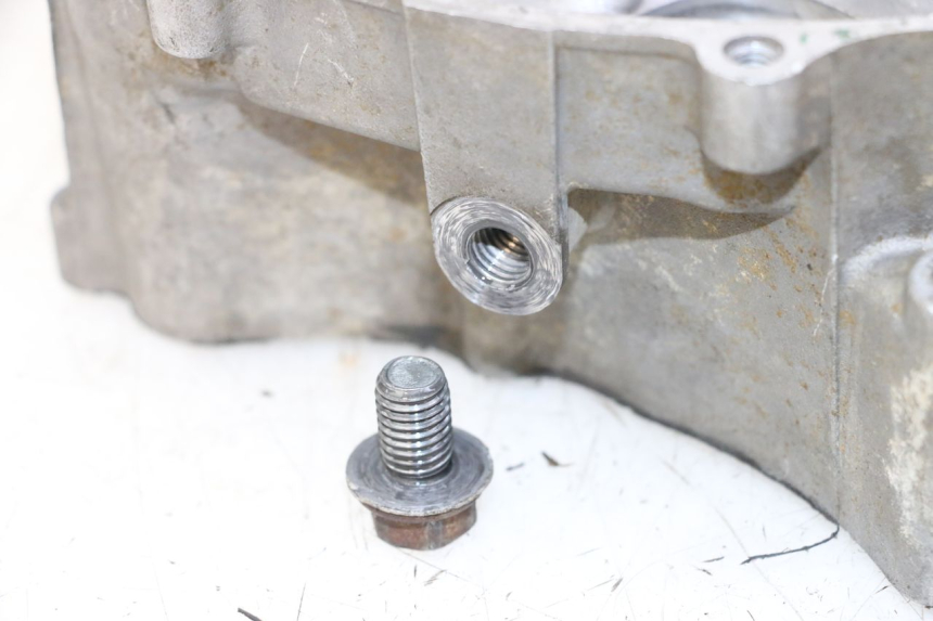 photo de CARTER MOTEUR DROIT KAWASAKI KX 65 (2000 - 2019) - Zoom état d’usage