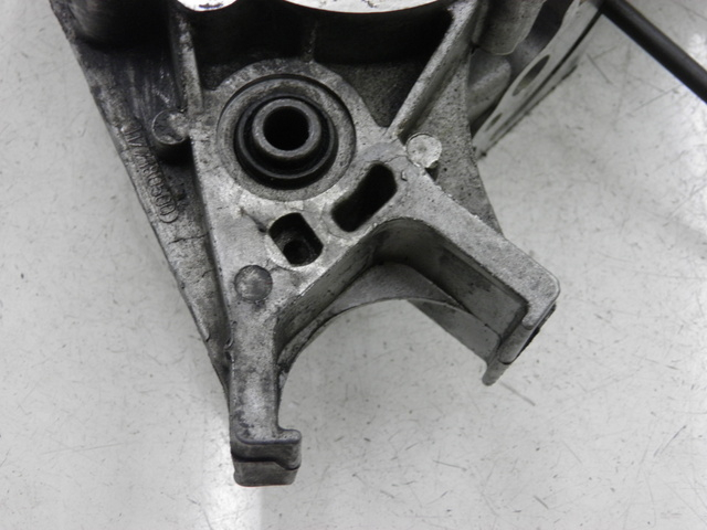 photo de CARTER MOTEUR DROIT PEUGEOT SATELIS 125 (2010 - 2012) - Points de fixation