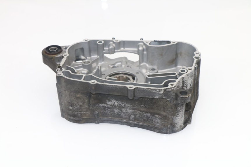 photo de CARTER MOTEUR DROIT SUZUKI BURGMAN 125 (2007 - 2014)