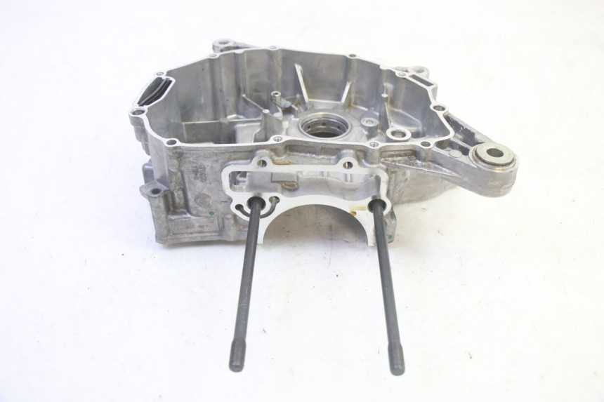 photo de CARTER MOTEUR DROIT YAMAHA TRICITY 300 (2020 - 2024) - Zoom état d’usage