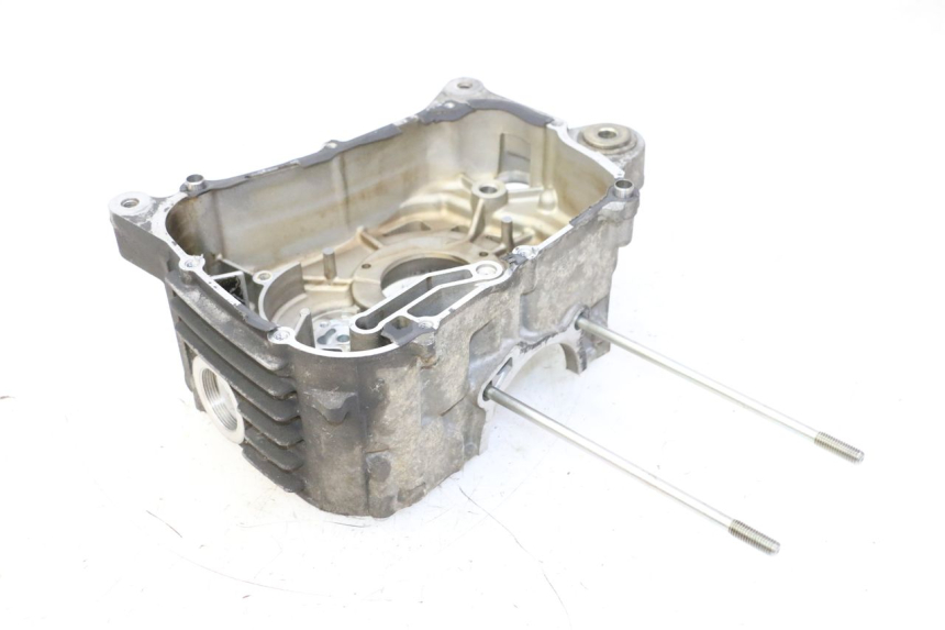 photo de CARTER MOTEUR DROIT YAMAHA X-MAX XMAX 125 (2010 - 2014)