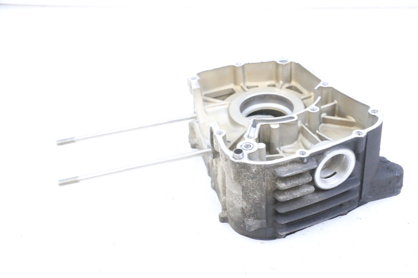 photo de CARTER MOTEUR DROIT YAMAHA X-MAX XMAX 125 (2010 - 2014)