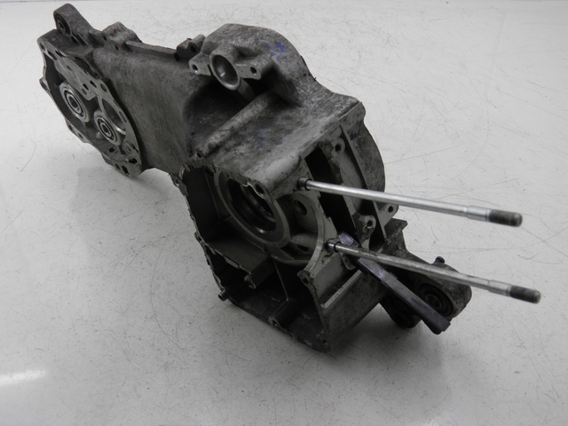 photo de CARTER MOTEUR GAUCHE BENZHOU YY50QT31 VINTAGE 50 (2009 - 2012) - Points de fixation