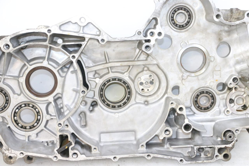 photo de CARTER MOTEUR GAUCHE SUZUKI BURGMAN 650 (2013 - 2020)