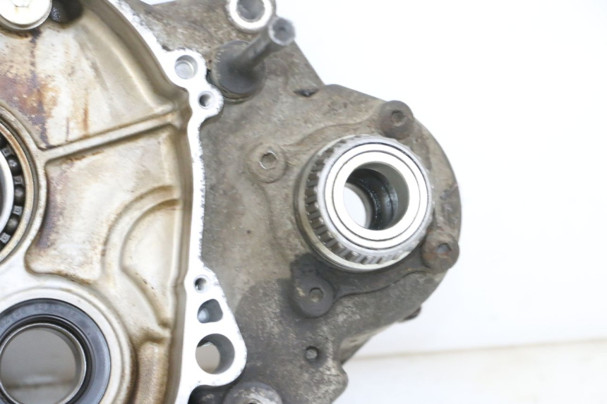 photo de CARTER MOTEUR GAUCHE SUZUKI BURGMAN 650 (2013 - 2020)