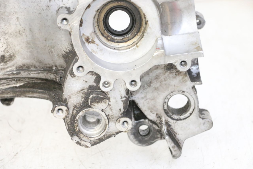 photo de CARTER MOTEUR GAUCHE PEUGEOT CITYSTAR 50 (2013 - 2017)