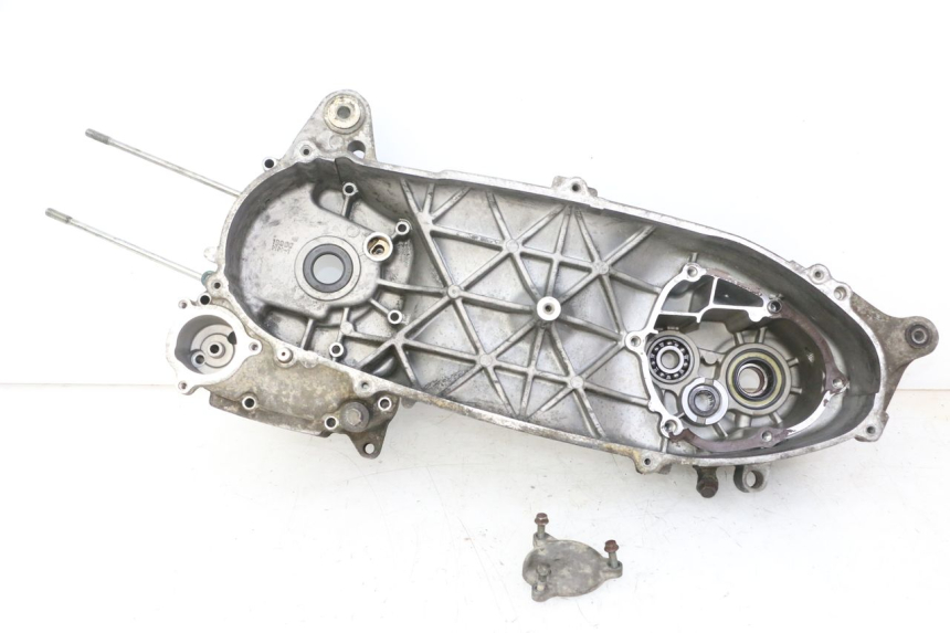 photo de CARTER MOTEUR GAUCHE YAMAHA XMAX X-MAX 125 (2006 - 2009)