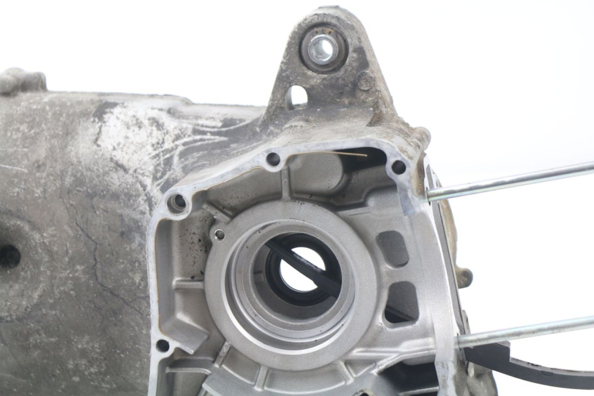 photo de CARTER MOTEUR GAUCHE YAMAHA XMAX X-MAX 125 (2006 - 2009)