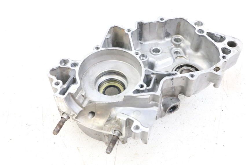photo de Left engine crankcase YAMAHA YZ 85 (2002 - 2018) - Vue d’ensemble