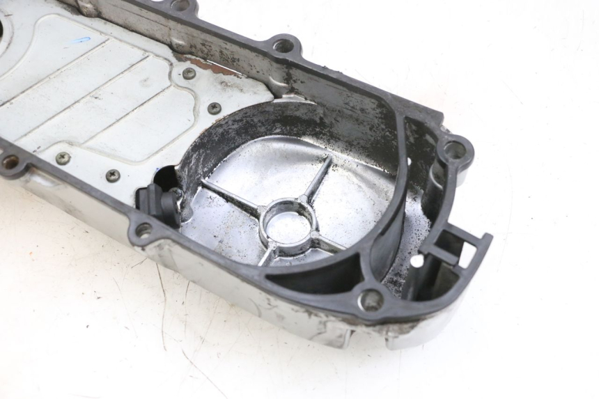 photo de CARTER VARIATEUR PEUGEOT KISBEE 4T 50 (2018 - 2022) - Gros plan technique