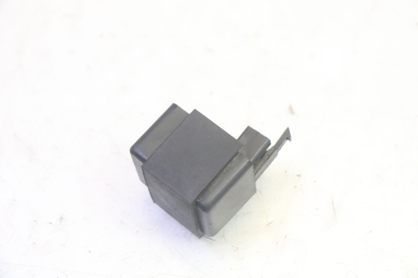 photo de CENTRALE CLIGNOTANTE SUZUKI GSF N BANDIT 600 (1996 - 1999) - Autre angle de vue