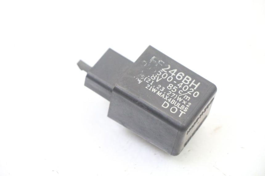 photo de CENTRALE CLIGNOTANTE KAWASAKI ZR7 ZR-7 S 750 (1999 - 2004)