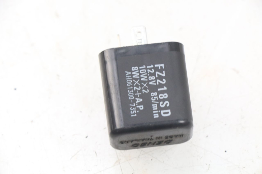 photo de CENTRALE CLIGNOTANTE MBK MW TRYPTIK 125 (2017 - 2022)