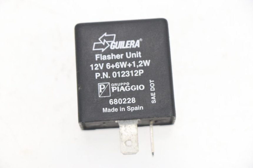 photo de CENTRALE CLIGNOTANTE PIAGGIO VESPA PRIMAVERA 2T 50 (2013 - 2018)