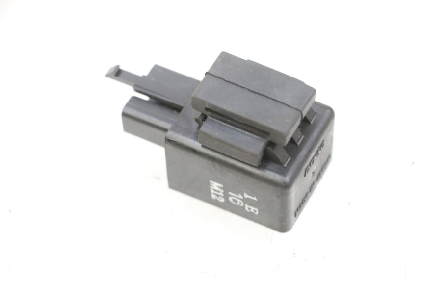 photo de CENTRALE CLIGNOTANTE YAMAHA TRICITY 300 (2020 - 2024) - Zoom état d’usage