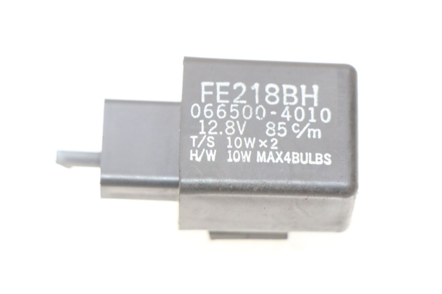 photo de CENTRALE CLIGNOTANTE YAMAHA X-MAX XMAX 125 (2010 - 2014)