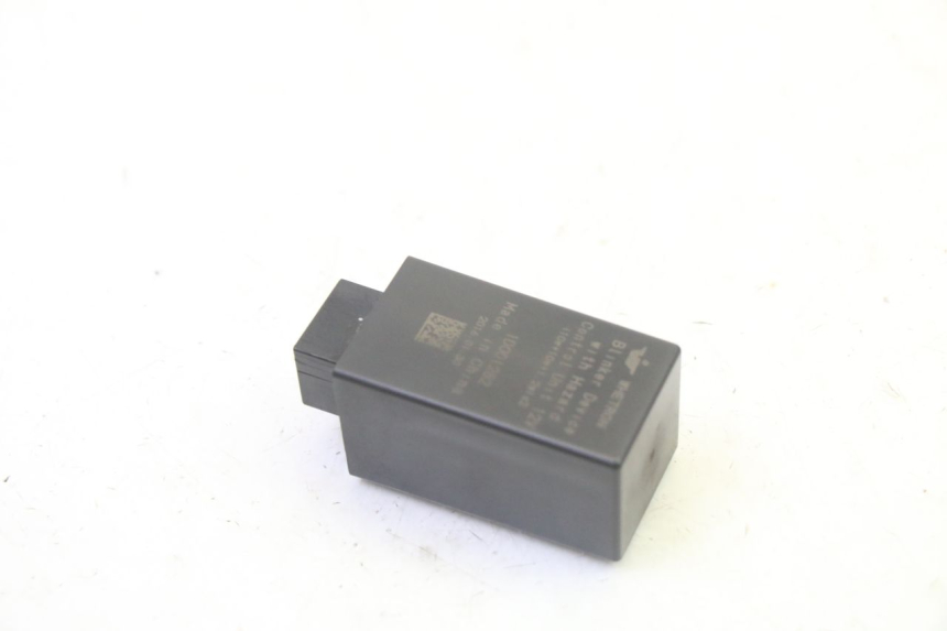 photo de CENTRALE CLIGNOTANTE PIAGGIO XEVO - X EVO 125 (2007 - 2016)