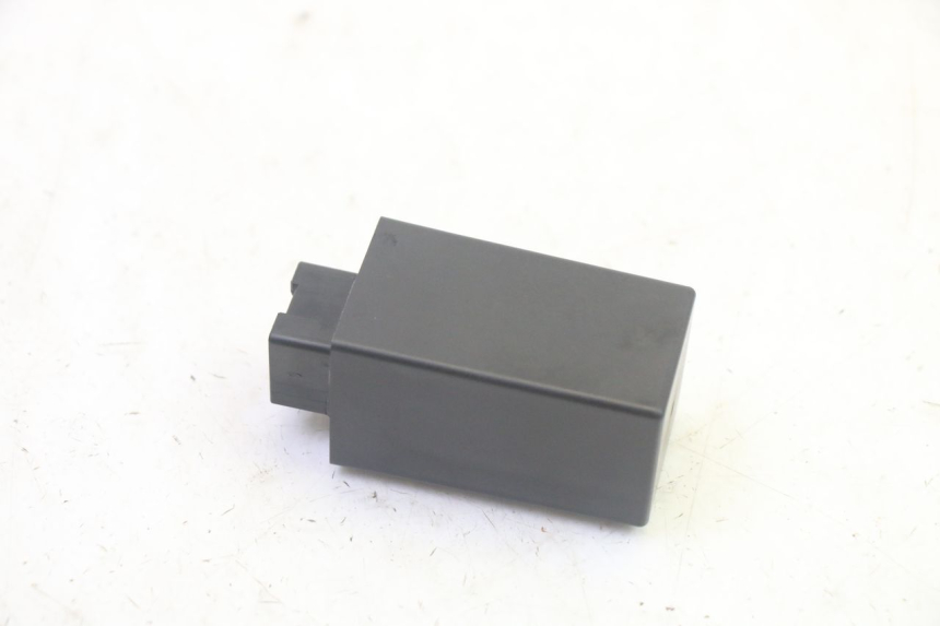 photo de CENTRALE CLIGNOTANTE PIAGGIO XEVO - X EVO 125 (2007 - 2016) - Autre angle de vue