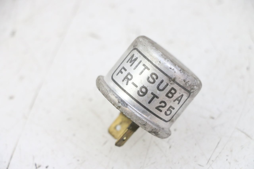 photo de CENTRALE CLIGNOTANTE YAMAHA SR 125 (1982 - 2003)