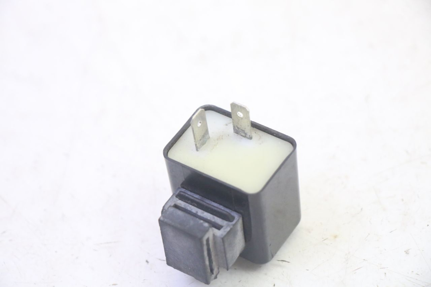 photo de CENTRALE CLIGNOTANTE PIAGGIO ZIP 4T 50 (2018 - 2020) - Zoom état d’usage