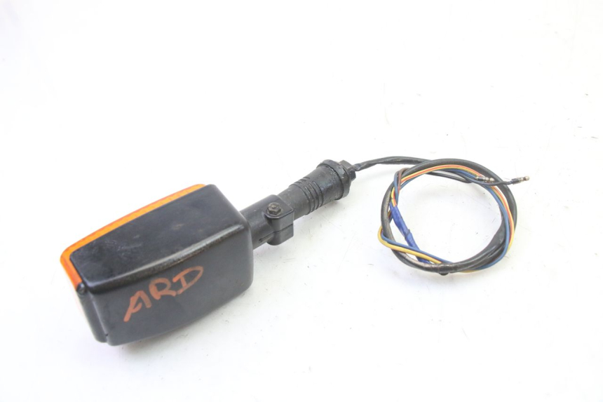 photo de CLIGNOTANT ARRIERE DROIT YAMAHA FJ 36Y 1100 (1984 - 1985)