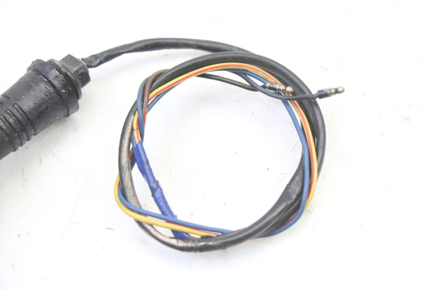 photo de CLIGNOTANT ARRIERE DROIT YAMAHA FJ 36Y 1100 (1984 - 1985)