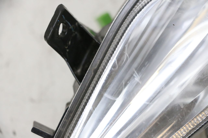 photo de CLIGNOTANT ARRIERE DROIT MBK FLIPPER 115 (2013 - 2017) - Autre angle de vue