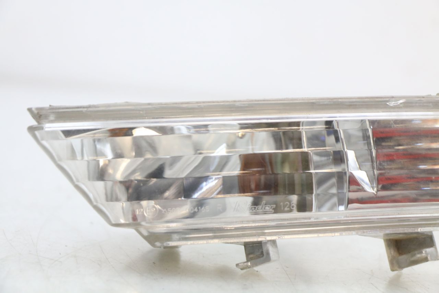 photo de CLIGNOTANT ARRIERE DROIT PEUGEOT GEOPOLIS RS 125 (2007 - 2009)