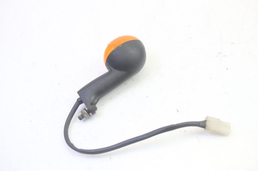 photo de CLIGNOTANT ARRIERE DROIT PEUGEOT LUDIX 50 (2005 - 2007) - Zoom état d’usage